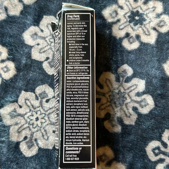 Mary Kay CC Cream Sunscreen Broad Spectrum SPF 15 - Medium Deep - 1 fl oz - Picture 3 of 5